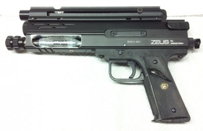 zeus032.jpg
